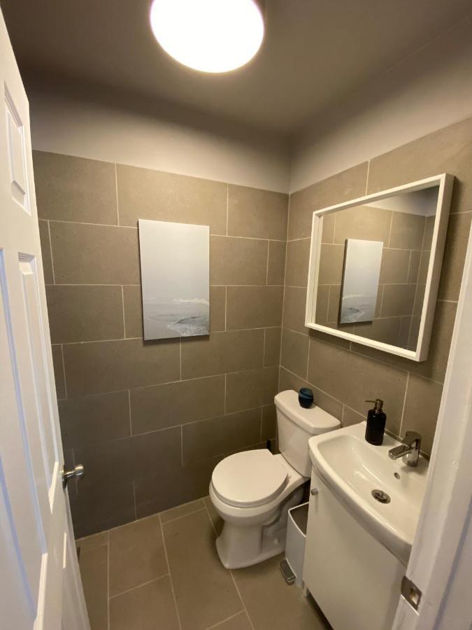 Here It Is! Cool Cape Cod-3 Br-2.5 Bath-12 Guests Olathe Bagian luar foto