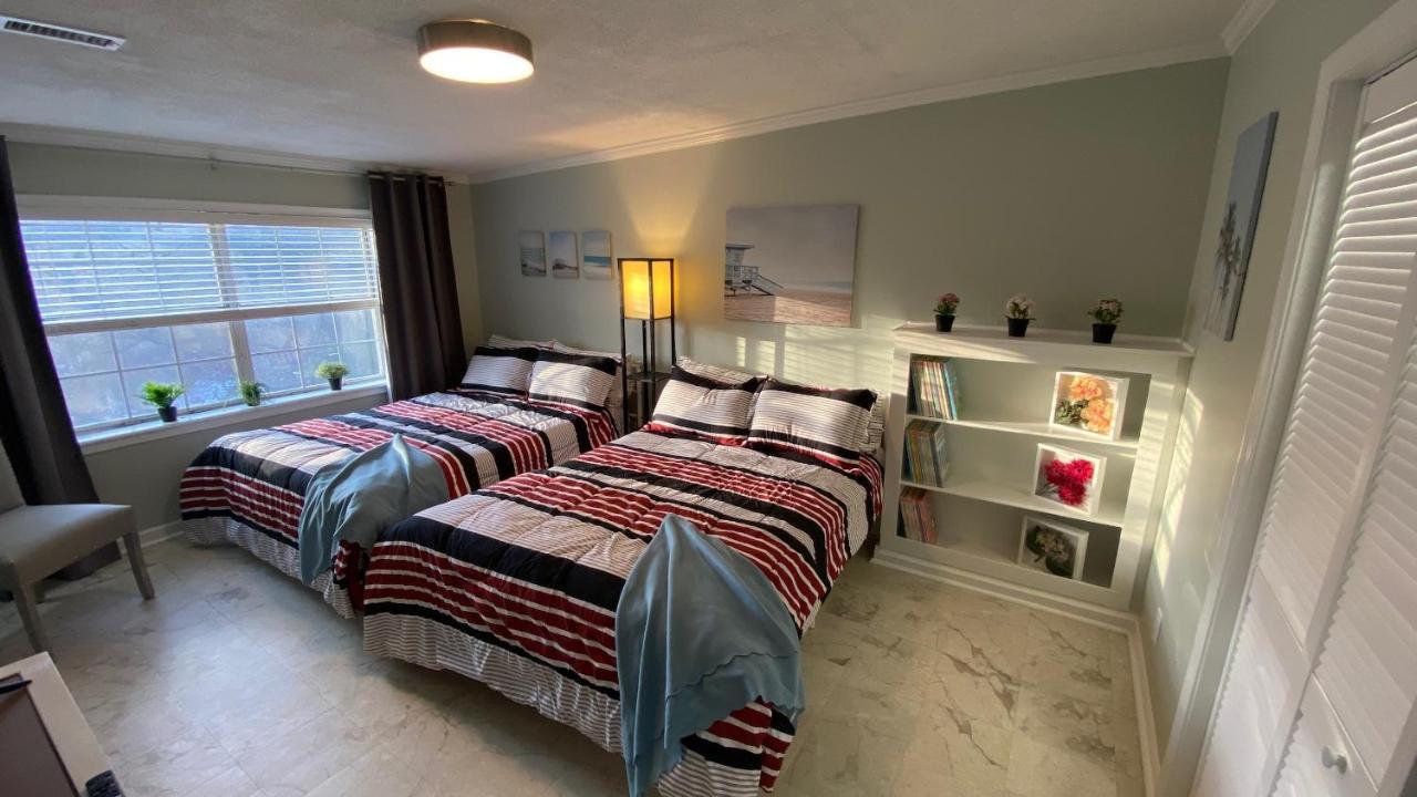 Here It Is! Cool Cape Cod-3 Br-2.5 Bath-12 Guests Olathe Bagian luar foto