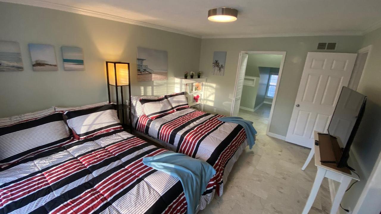 Here It Is! Cool Cape Cod-3 Br-2.5 Bath-12 Guests Olathe Bagian luar foto