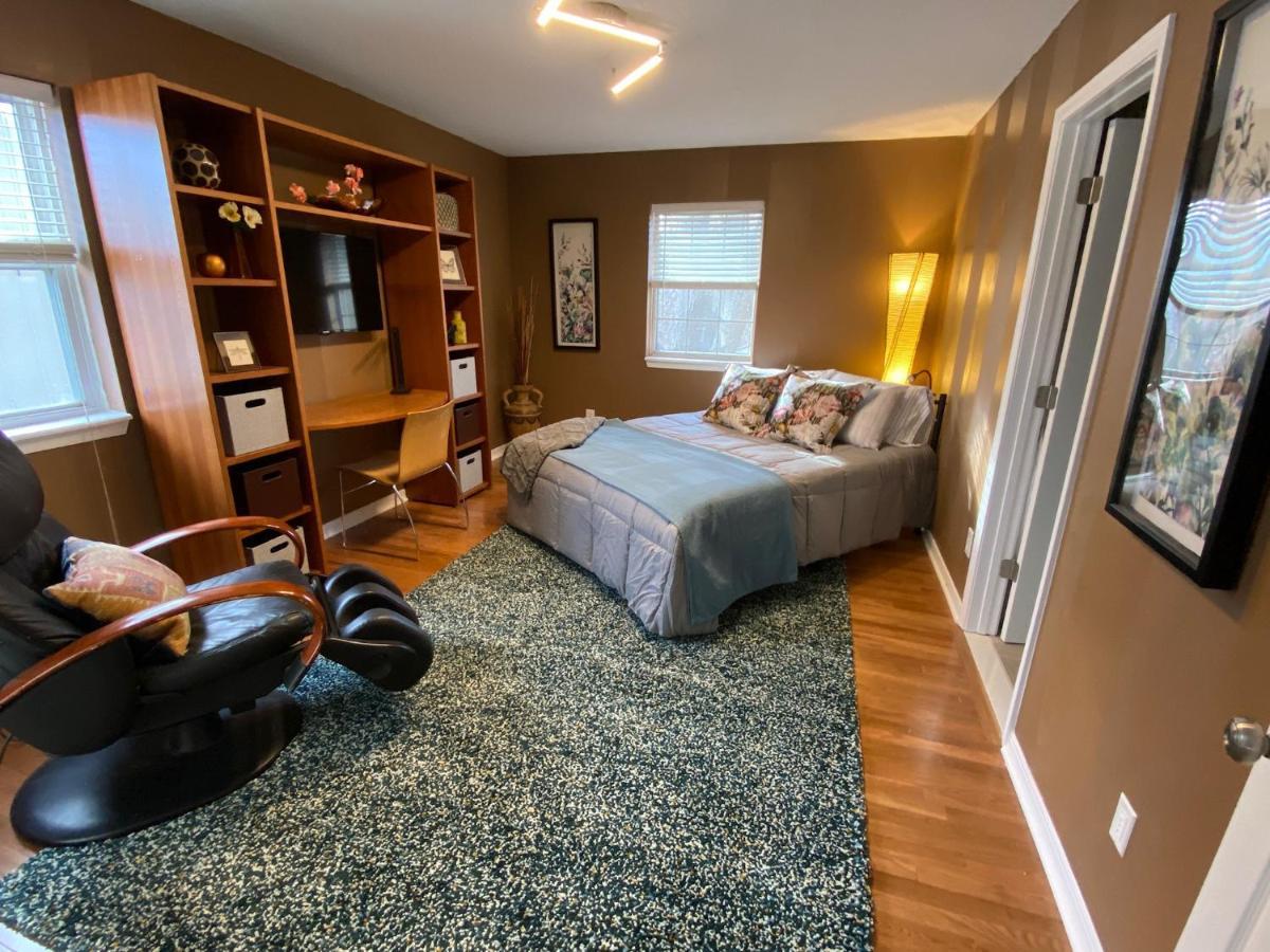 Here It Is! Cool Cape Cod-3 Br-2.5 Bath-12 Guests Olathe Bagian luar foto